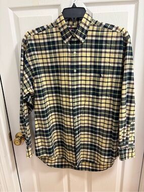 Ralph Lauren men’s BIG SHIRT. Neck and sleeves M but shirt for large stomach.